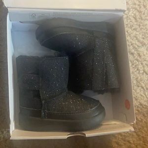 Baby ugg black sparkle boots